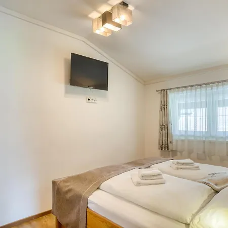 Building Ferien, Neukirchen アパート *