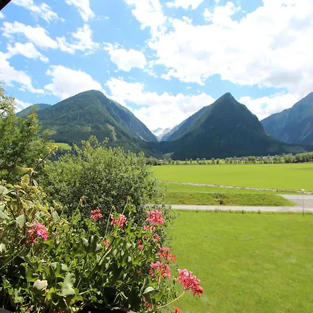 Apartment Building Ferien, Neukirchen