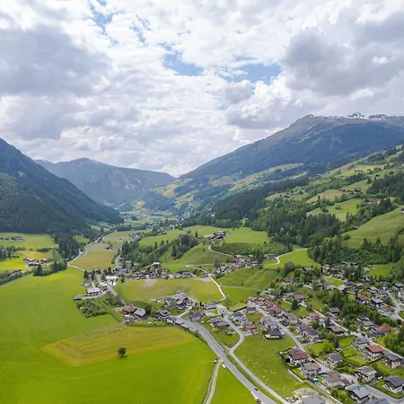 Building Ferien, Neukirchen